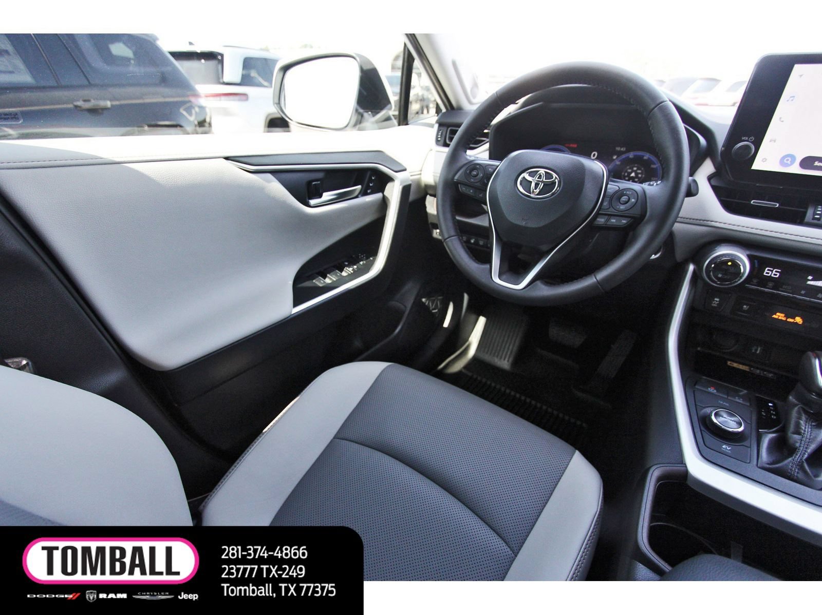 Used 2025 Toyota RAV4 Limited w/ Advanced Technology Package AWD/4WD image 9