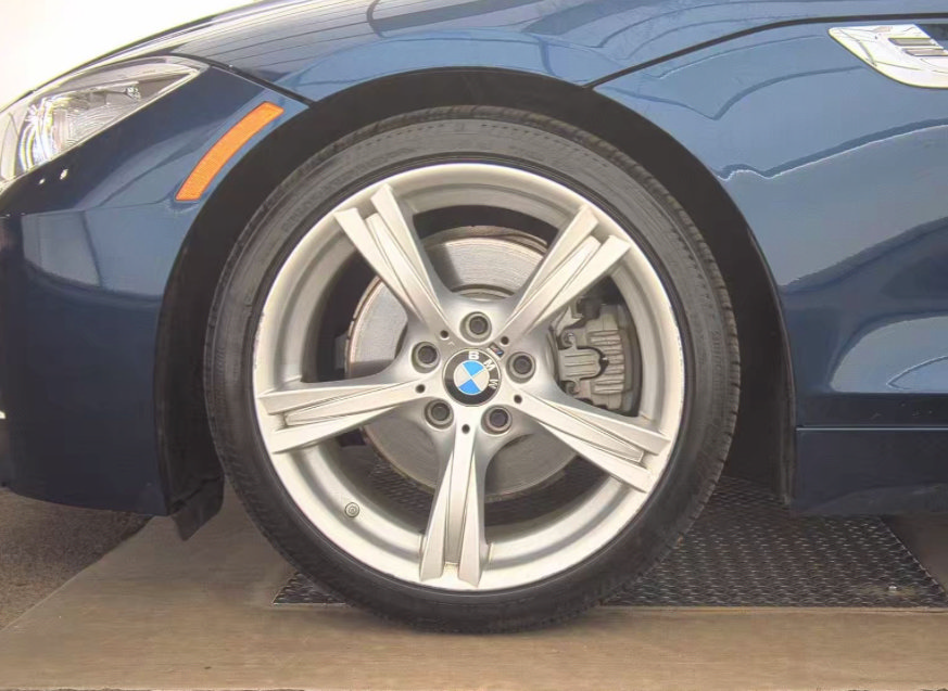 Used 2015 BMW Z4 sDrive28i RWD image 11