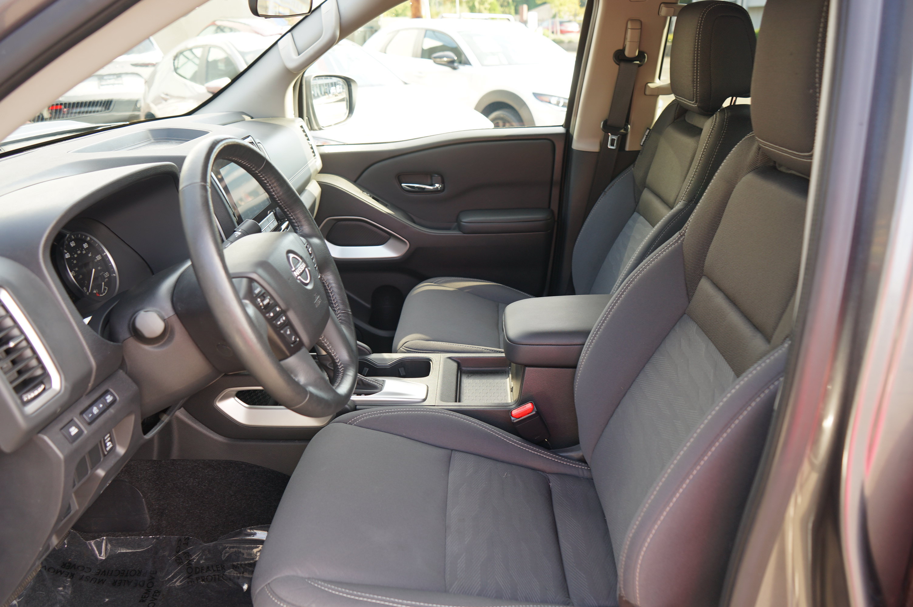 Used 2023 Nissan Frontier SV w/ SV Convenience Package AWD/4WD image 16