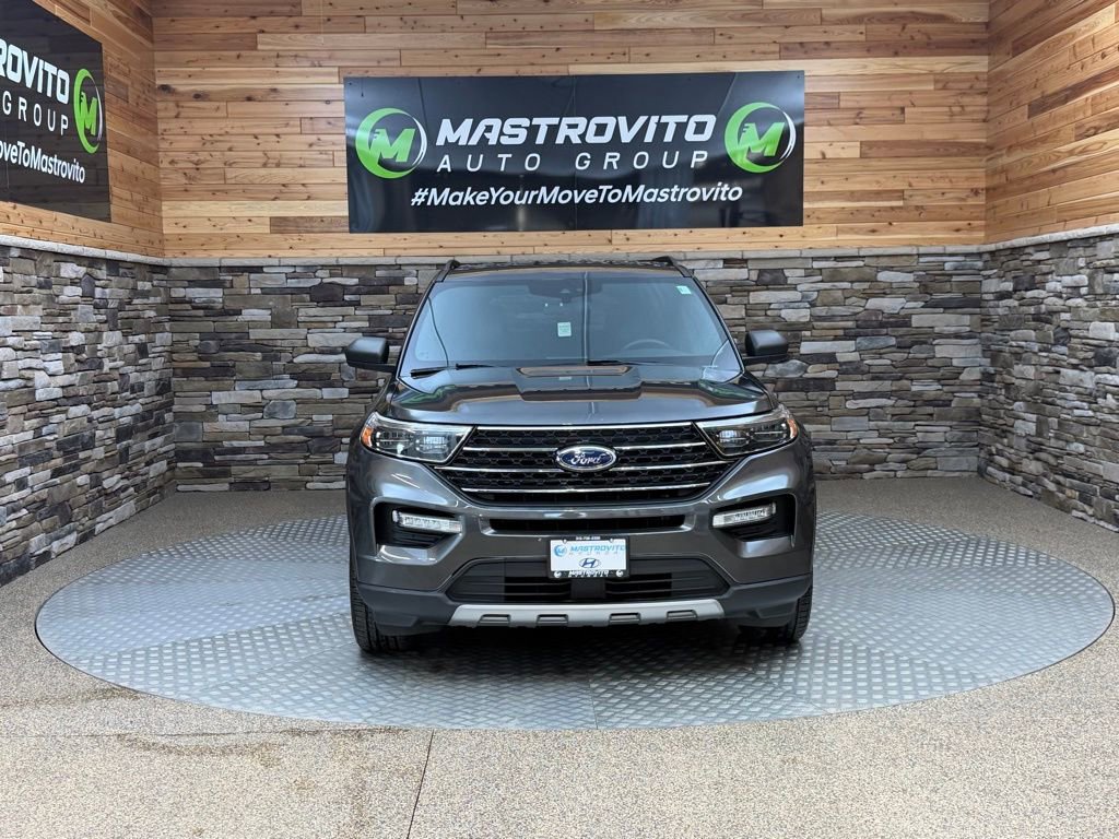 Used 2020 Ford Explorer XLT w/ Equipment Group 202A image 3