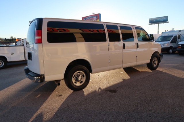 Used 2018 Chevrolet Express 3500 LT w/ LT Preferred Equipment Group RWD image 4