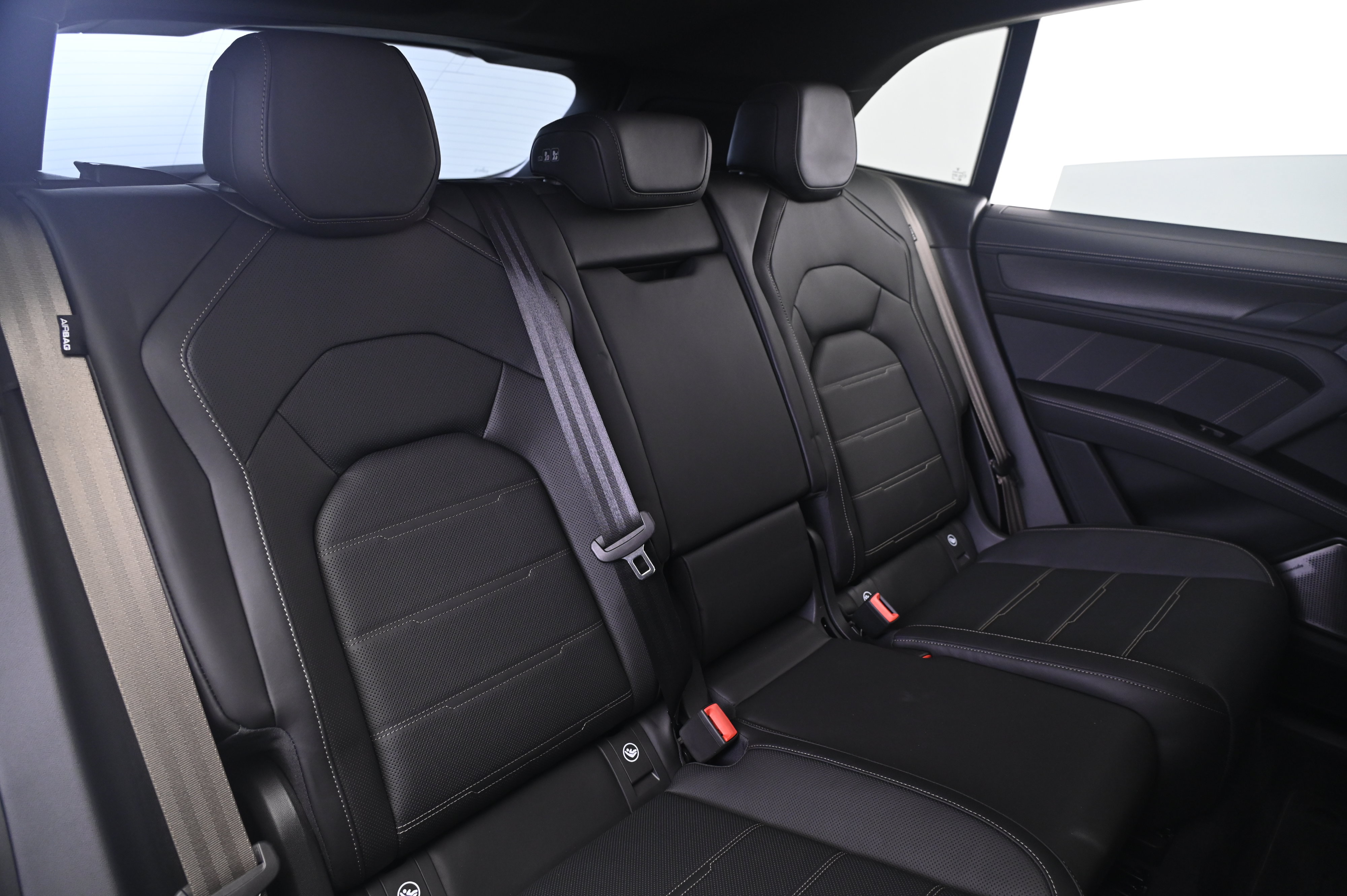 Certified 2026 Porsche Cayenne Turbo AWD/4WD image 20