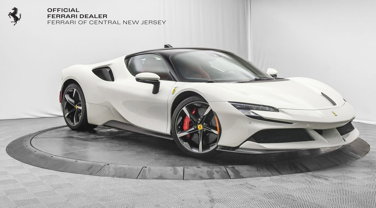 Used 2023 Ferrari SF90 Stradale image 1
