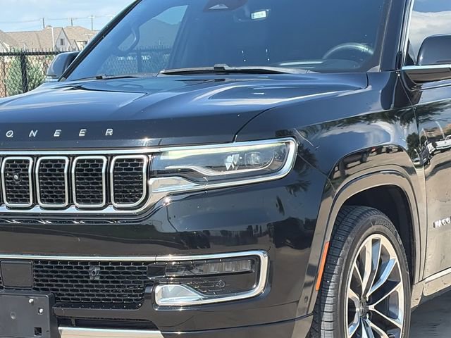 Used 2023 Jeep Wagoneer L Series III w/ Premium Group I AWD/4WD image 4