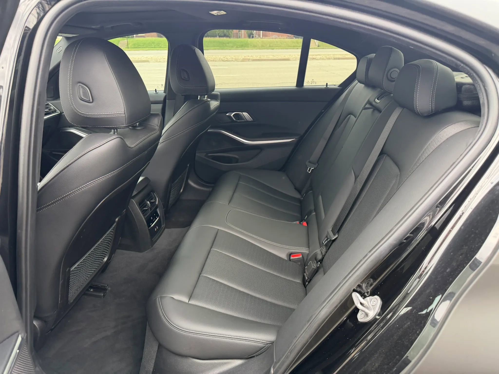 Used 2022 BMW M340i xDrive w/ Premium Package image 22