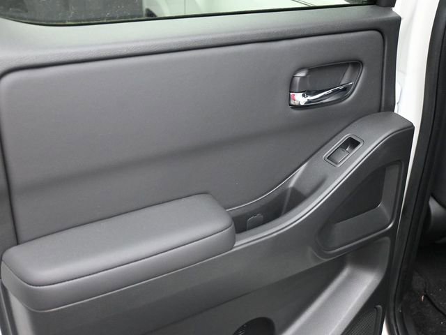 Used 2024 Nissan Frontier SV w/ Technology Package image 17