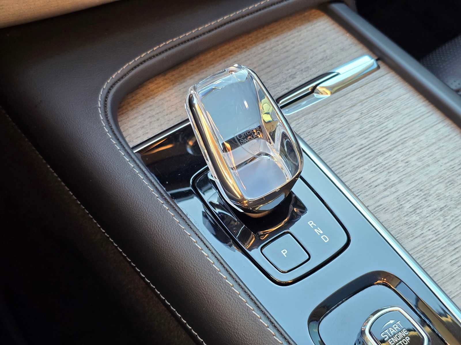 Certified 2024 Volvo XC90 T8 Ultimate w/ Lounge Package image 36