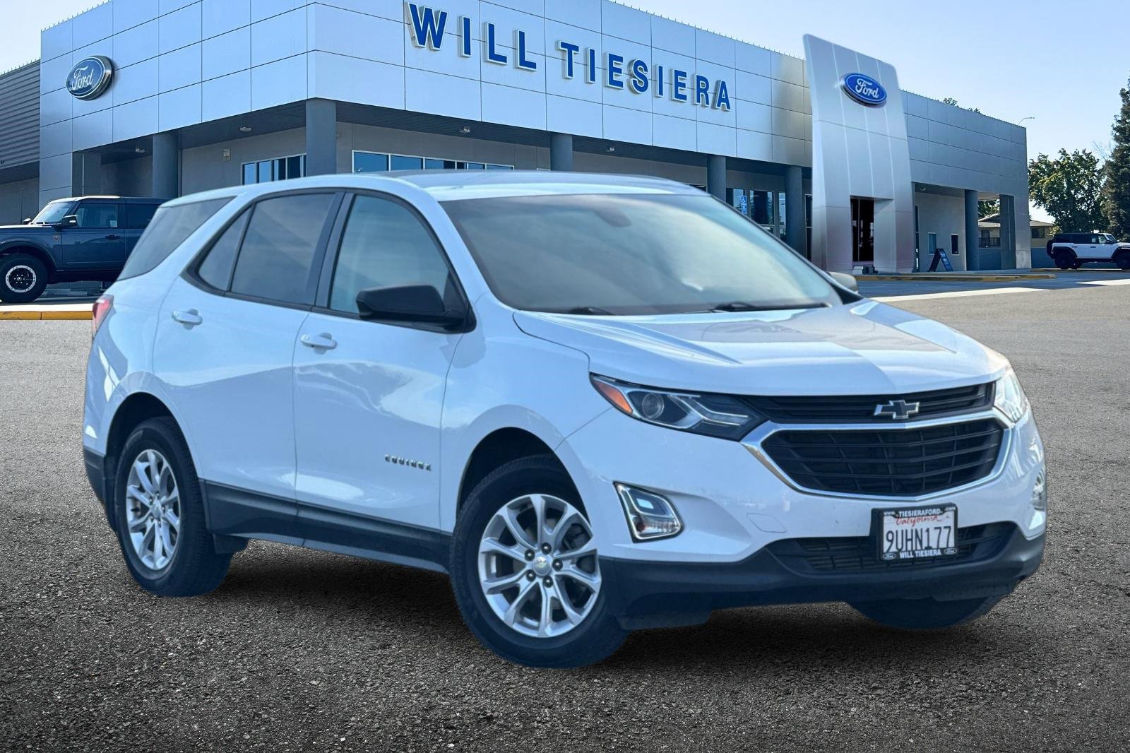 Used 2019 Chevrolet Equinox LS w/ LS Convenience Package image 2