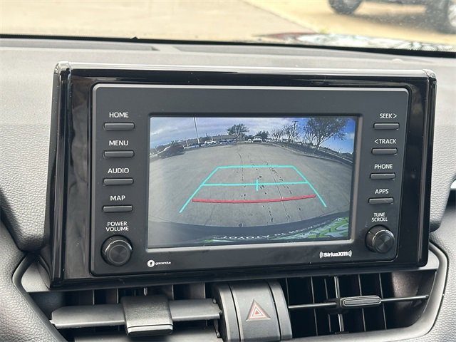 Used 2020 Toyota RAV4 XLE image 18