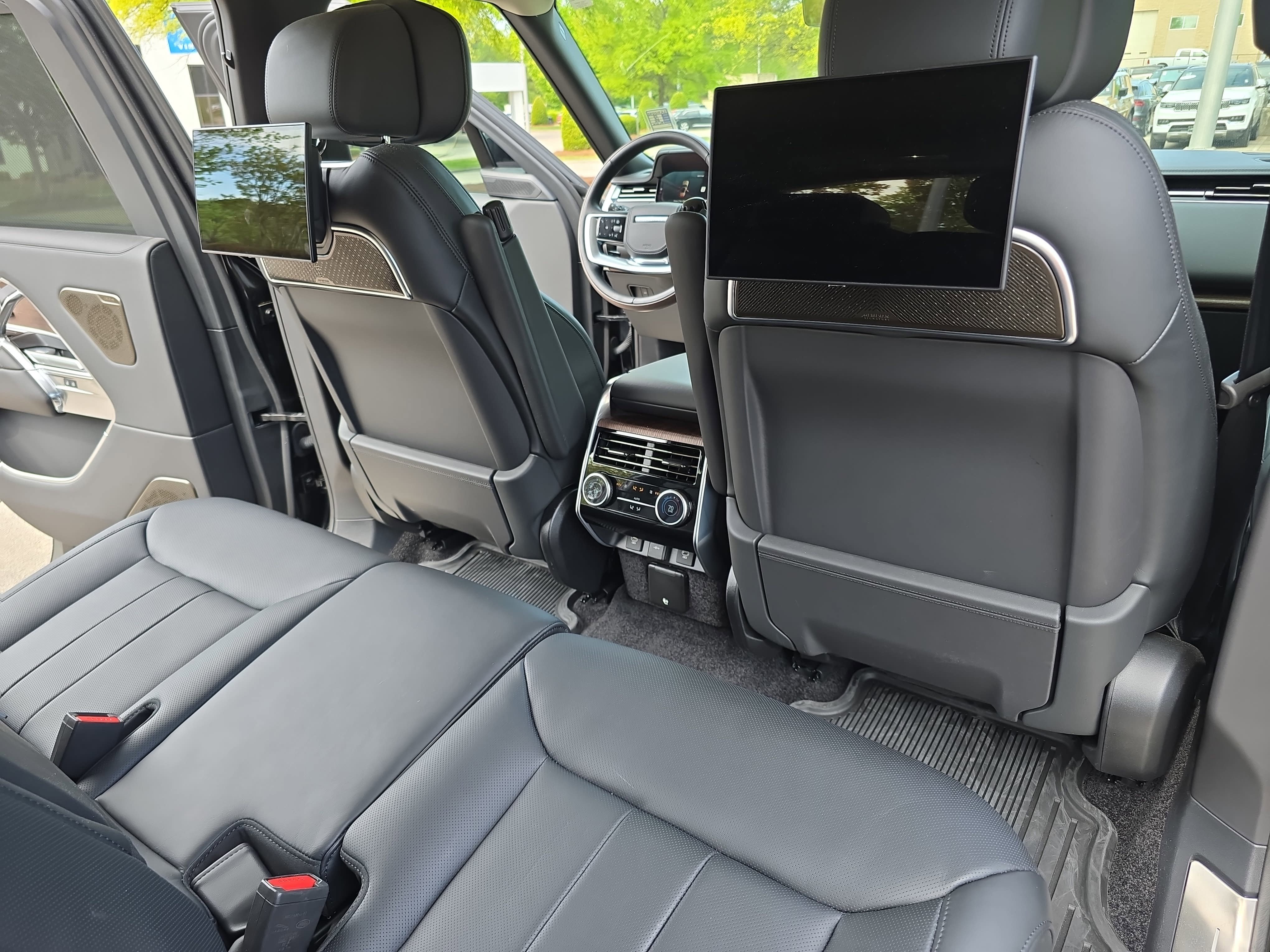 Certified 2025 Land Rover Range Rover Long Wheelbase Autobiography AWD/4WD image 11