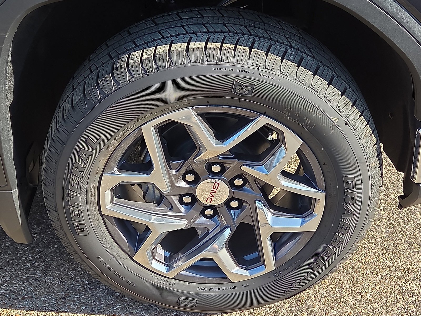 New 2026 GMC Sierra 1500 SLT image 6