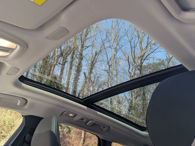 Certified 2025 Volvo XC60 B5 Plus image 11