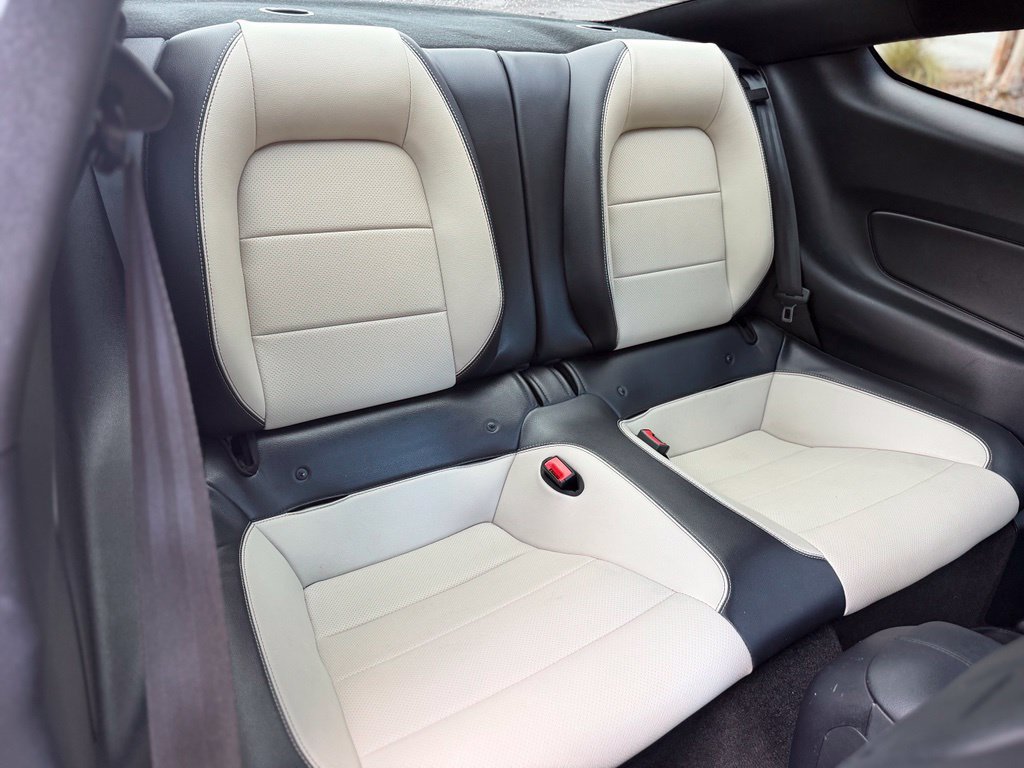 Used 2018 Ford Mustang Premium RWD image 12