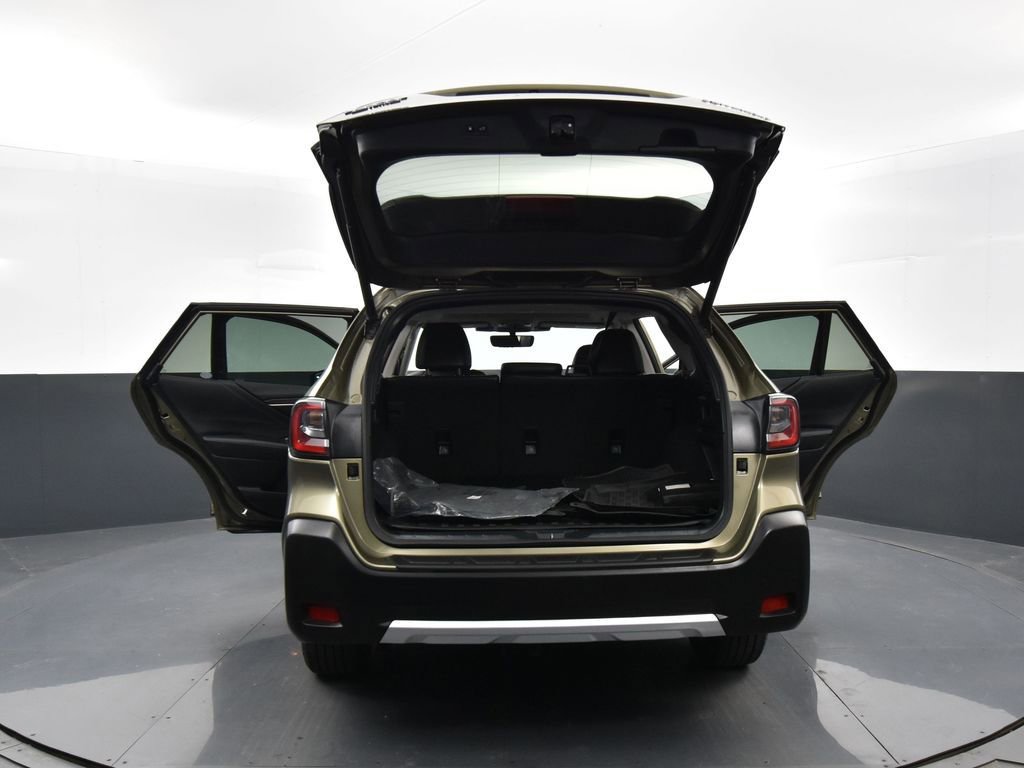 Used 2023 Subaru Outback Limited image 35
