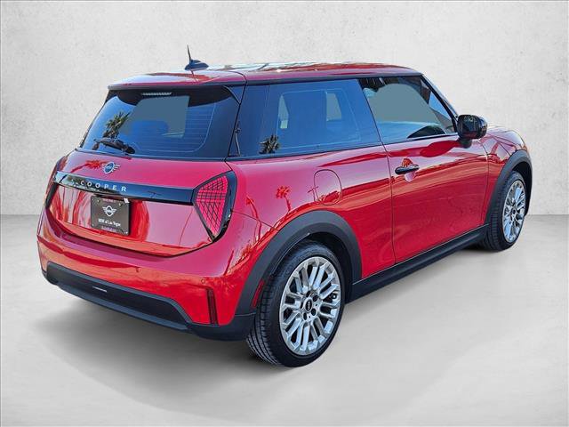 Used 2025 MINI Cooper 2-Door Hardtop image 5