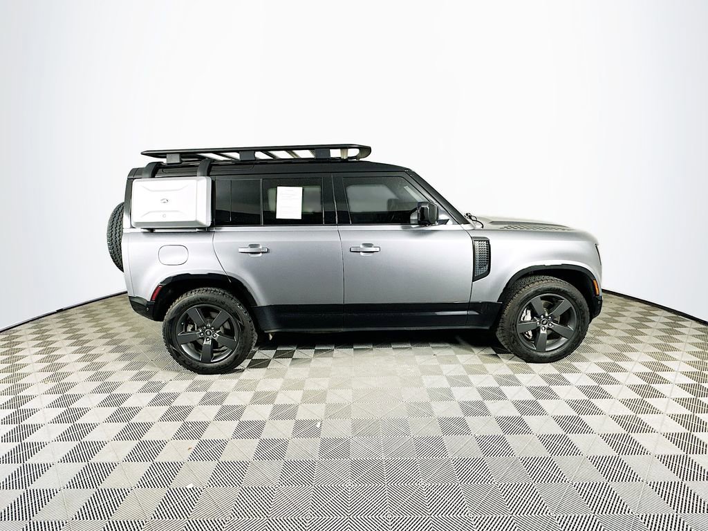 Used 2022 Land Rover Defender 110 X-Dynamic SE image 10
