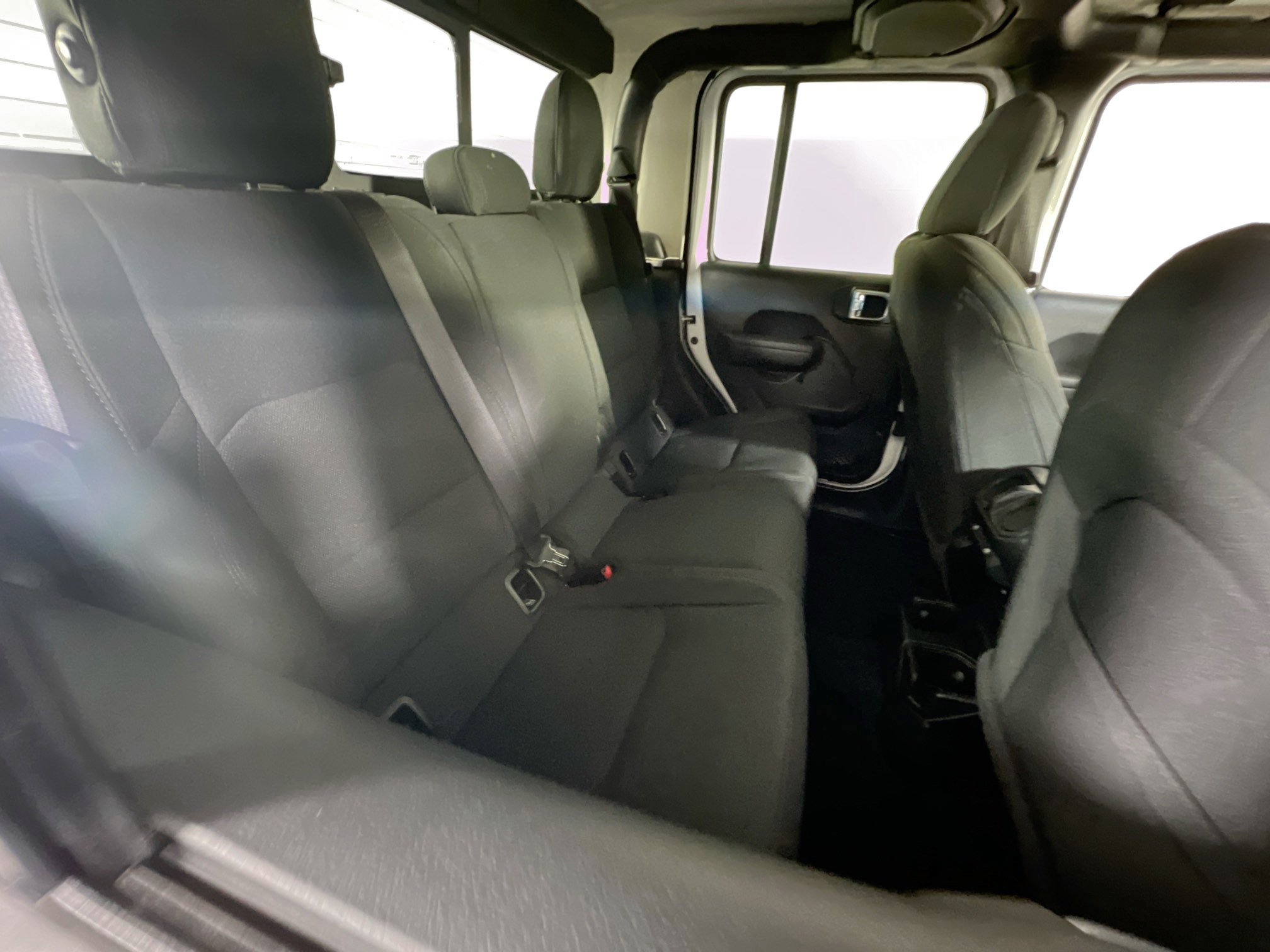 Used 2022 Jeep Gladiator Willys image 26