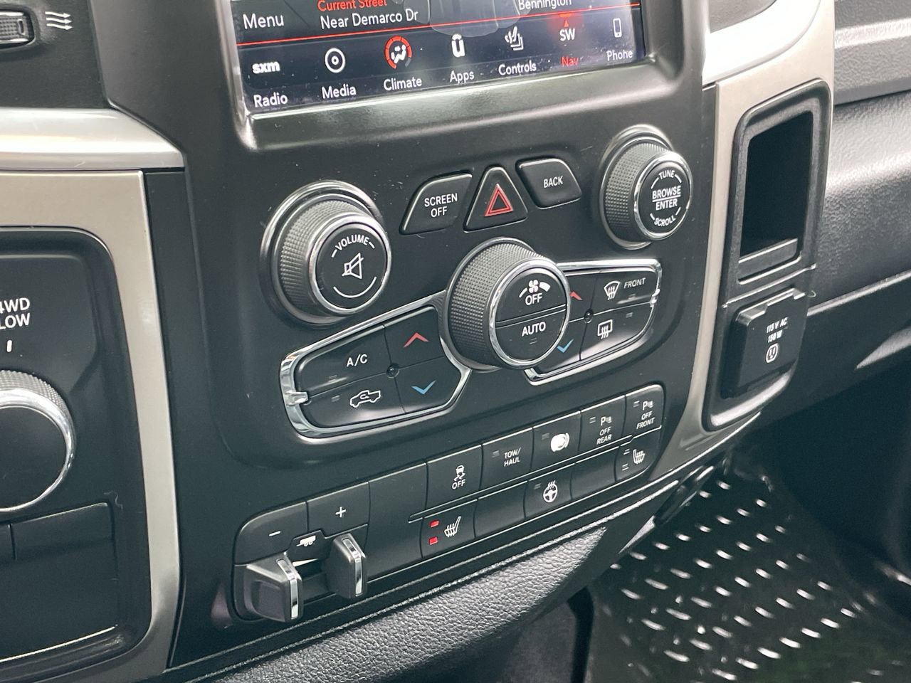 Used 2018 RAM 2500 Big Horn w/ Harvest Edition AWD/4WD image 35