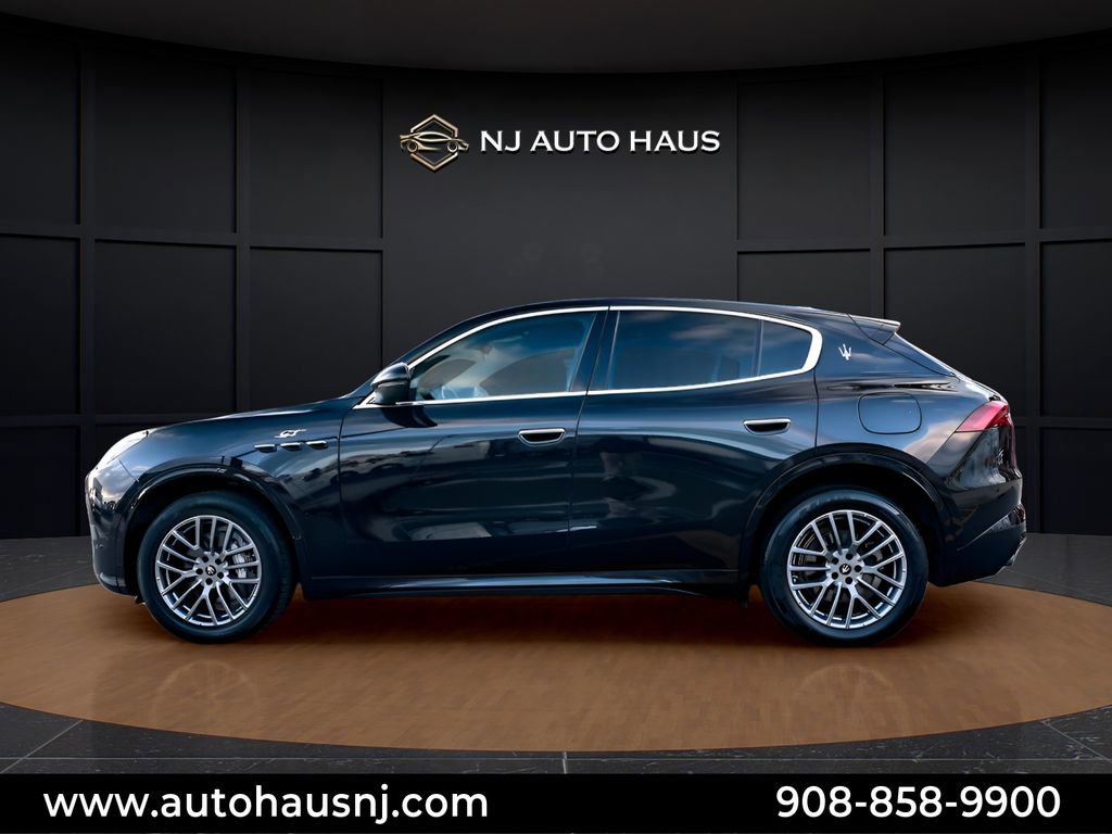 Used 2024 Maserati Grecale GT image 4