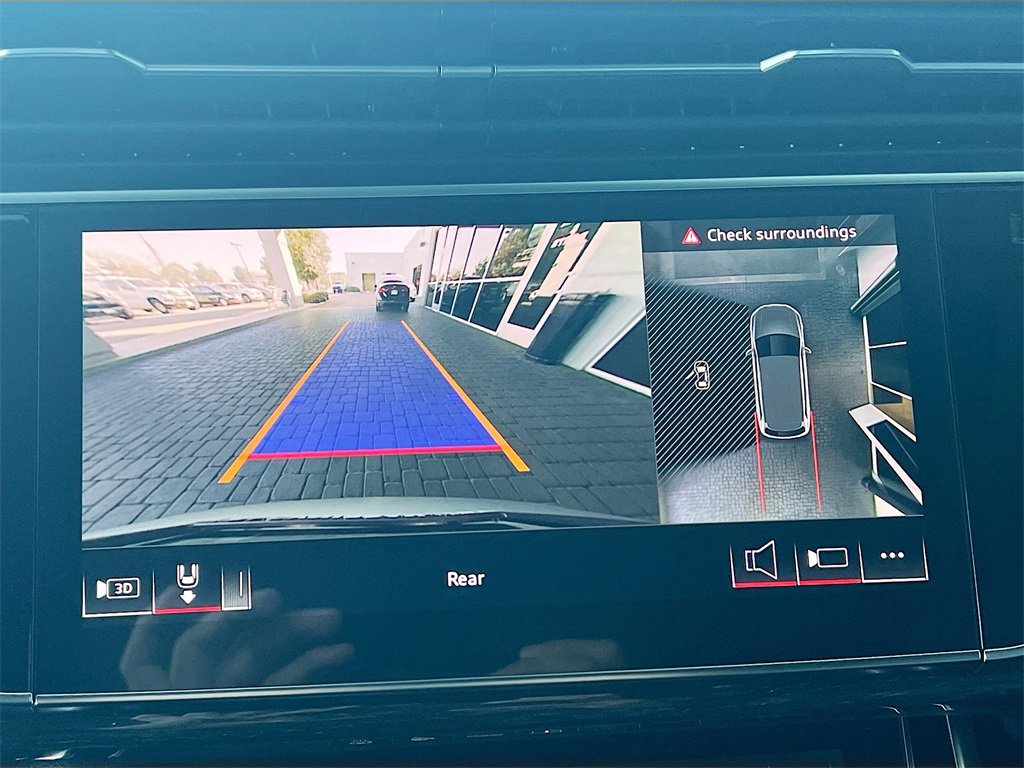 Used 2024 Audi Q7 3.0T Premium Plus image 14