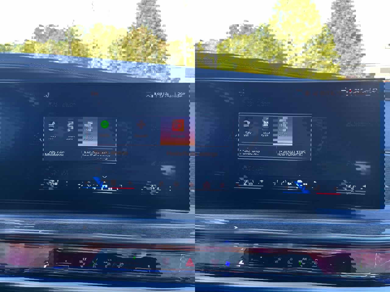 Used 2025 BMW i7 eDrive50 w/ M Sport Package image 24