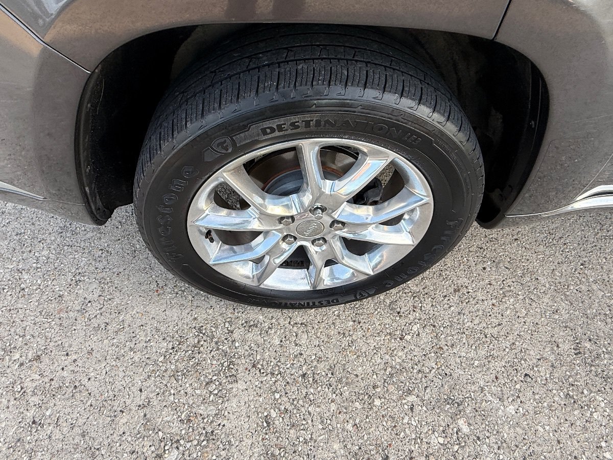 Used 2016 Jeep Grand Cherokee Summit AWD/4WD image 13