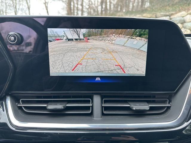 Used 2024 Chevrolet Trax RS w/ Driver Confidence Package image 21