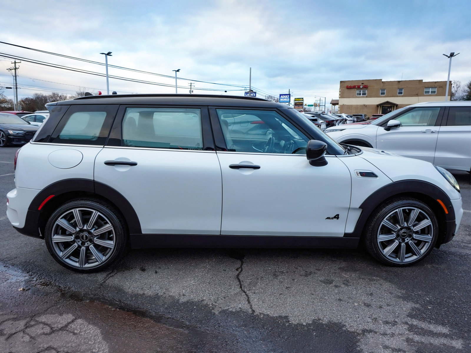 Used 2024 MINI Cooper Clubman S image 4