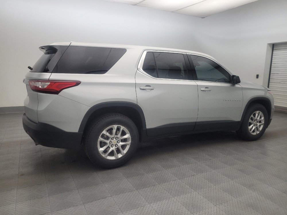 Used 2021 Chevrolet Traverse LS FWD image 10