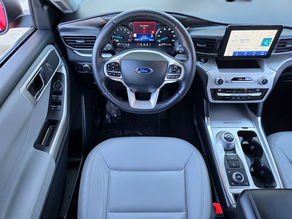 Used 2021 Ford Explorer XLT w/ Equipment Group 202A image 11