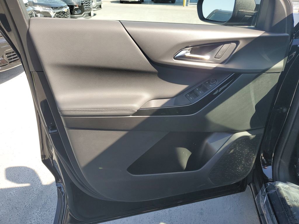 New 2026 Chevrolet Equinox LT w/ Midnight Edition image 18