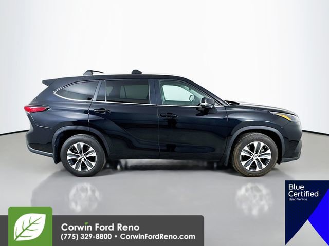 Used 2023 Toyota Highlander XLE image 11