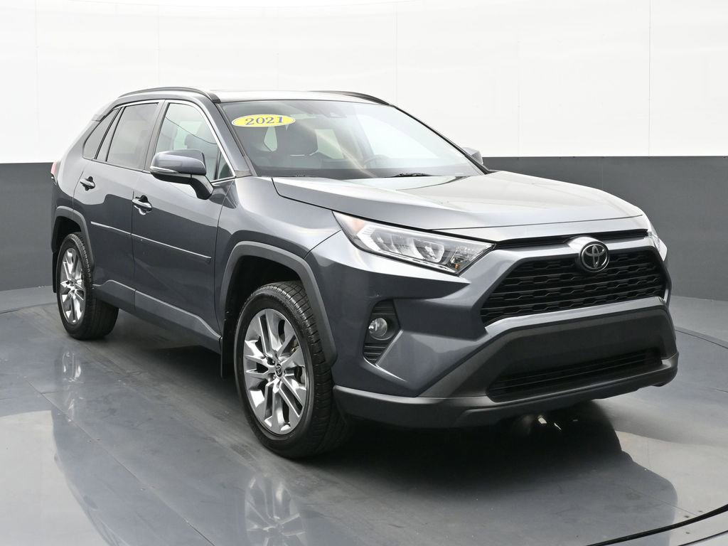 Used 2021 Toyota RAV4 XLE Premium image 1