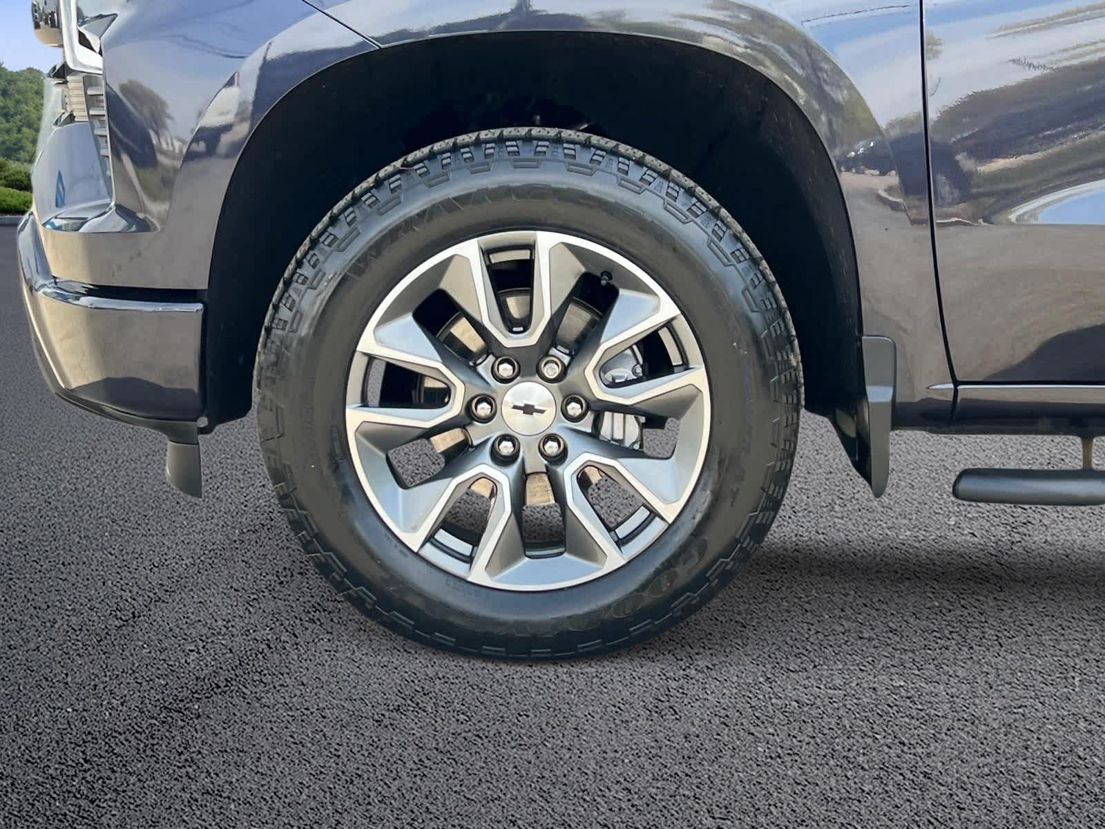Certified 2023 Chevrolet Silverado 1500 RST w/ Z71 Off-Road Package AWD/4WD image 11