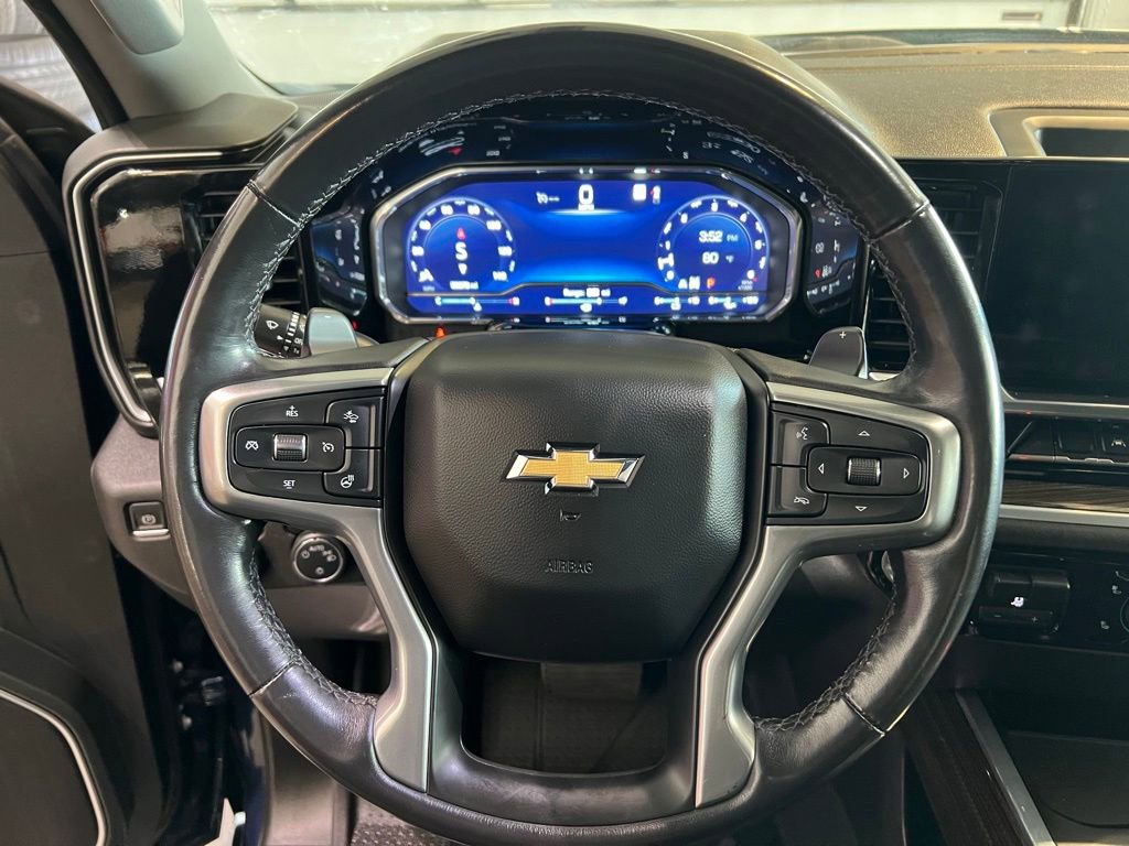 Used 2022 Chevrolet Silverado 1500 LT w/ Z71 Off-Road Package AWD/4WD image 17