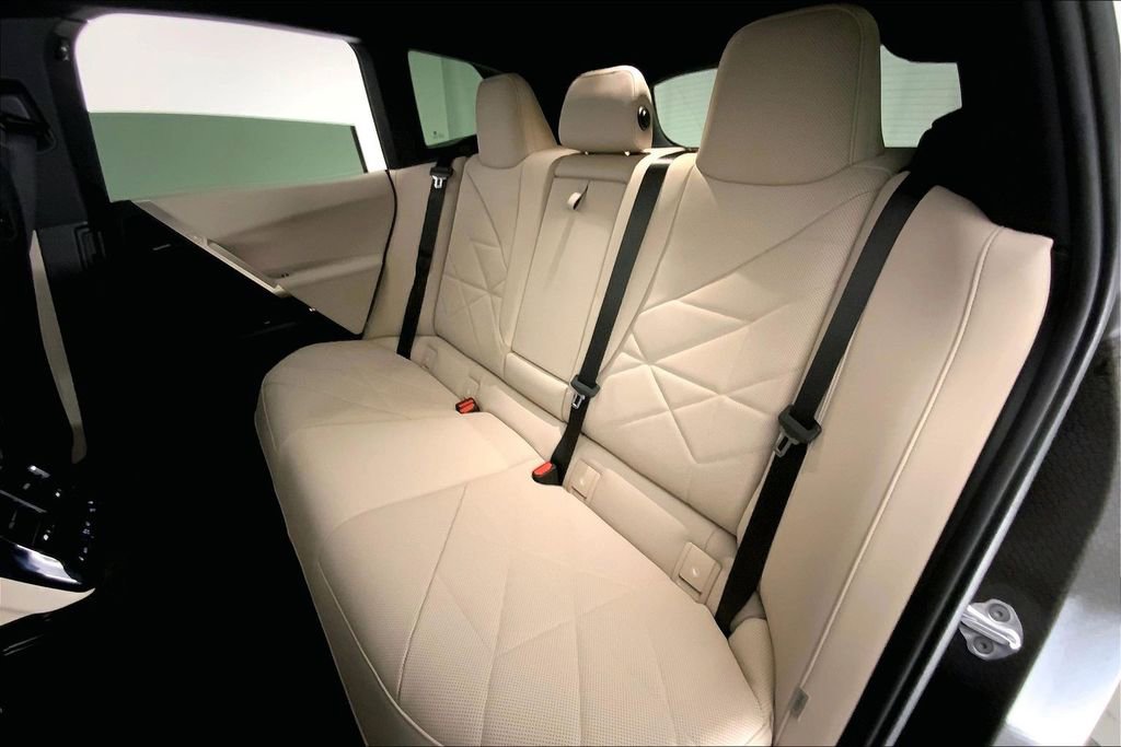 Certified 2023 BMW iX xDrive50 w/ Premium Package image 14