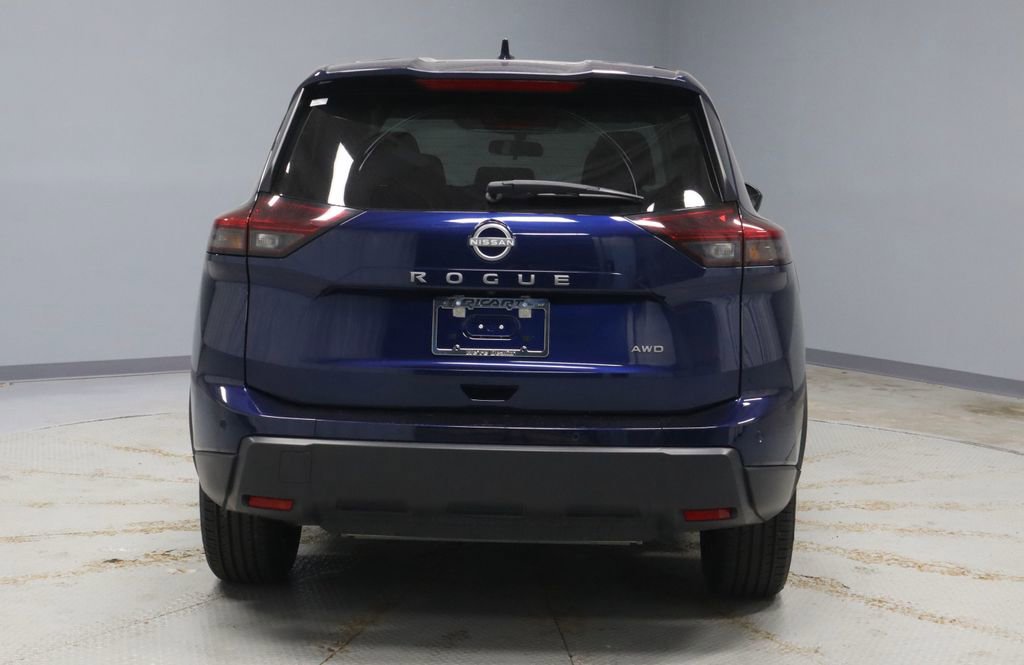 Certified 2025 Nissan Rogue SV AWD/4WD image 11