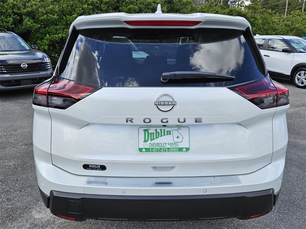 New 2026 Nissan Rogue SV image 9