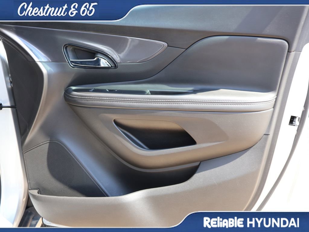 Used 2022 Buick Encore Preferred w/ Safety Package image 9