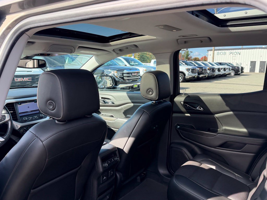 Used 2019 GMC Acadia SLT AWD/4WD image 14