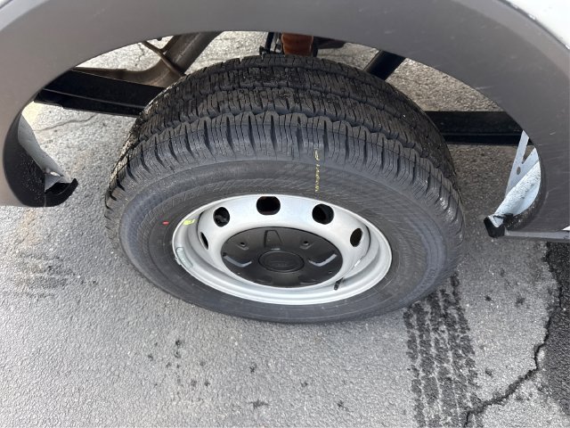 New 2026 Ford Transit 250 148 Medium Roof RWD image 17