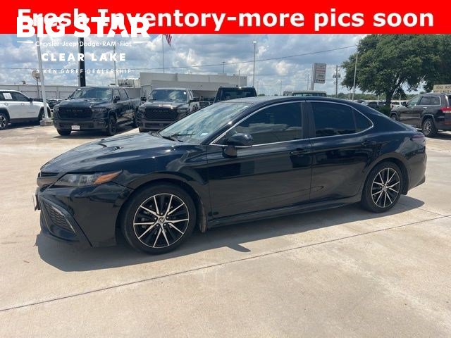 Used 2023 Toyota Camry SE