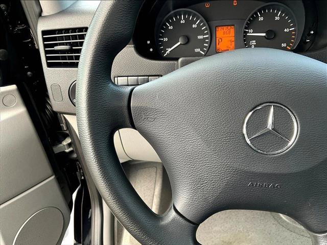 Used 2016 Mercedes-Benz Sprinter 2500 image 19