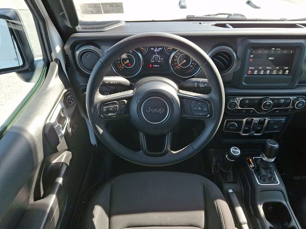 Used 2023 Jeep Gladiator Sport image 11