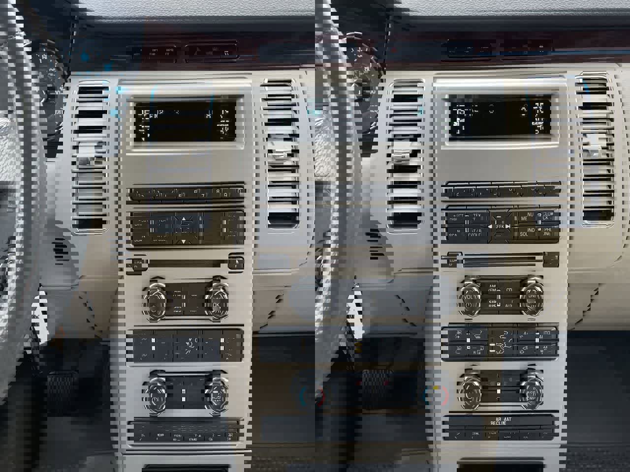 Used 2009 Ford Flex SEL image 13