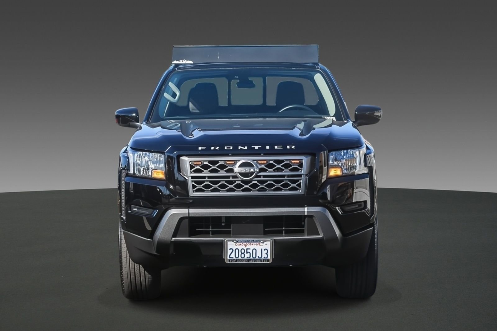 Used 2022 Nissan Frontier SV w/ Technology Package image 6