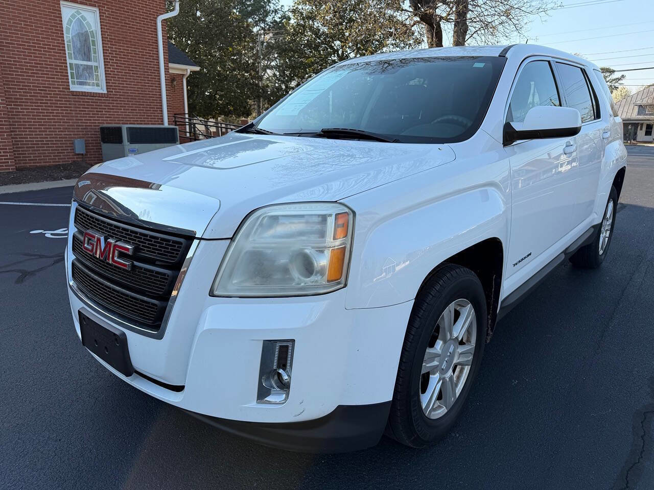 Used 2014 GMC Terrain SLE image 2