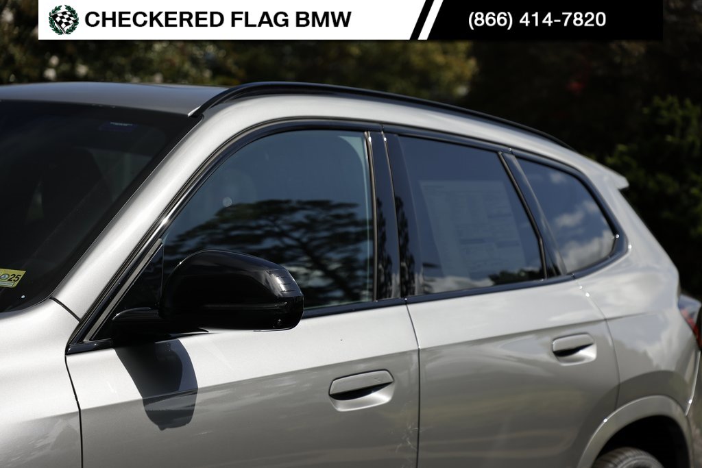 Used 2025 BMW X1 xDrive28i w/ Technology Package image 12