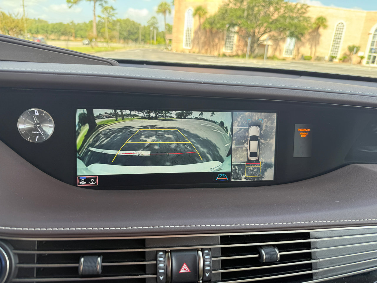 Used 2018 Lexus LS 500h AWD w/ Interior Upgrade Package image 34