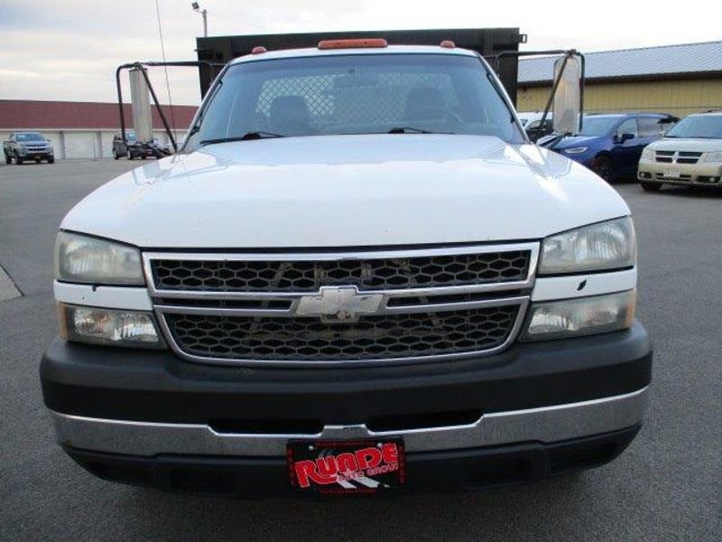 Used 2005 Chevrolet Silverado 3500 2WD Regular Cab w/ Heavy-Duty Power Package image 7